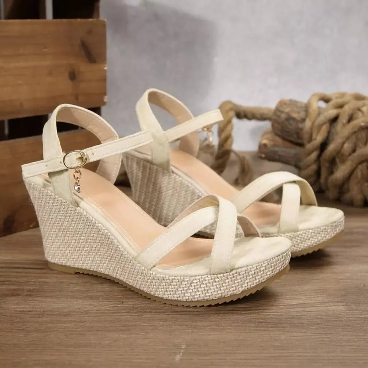 Crisscross Open Toe Wedge Sandals - minbolu -