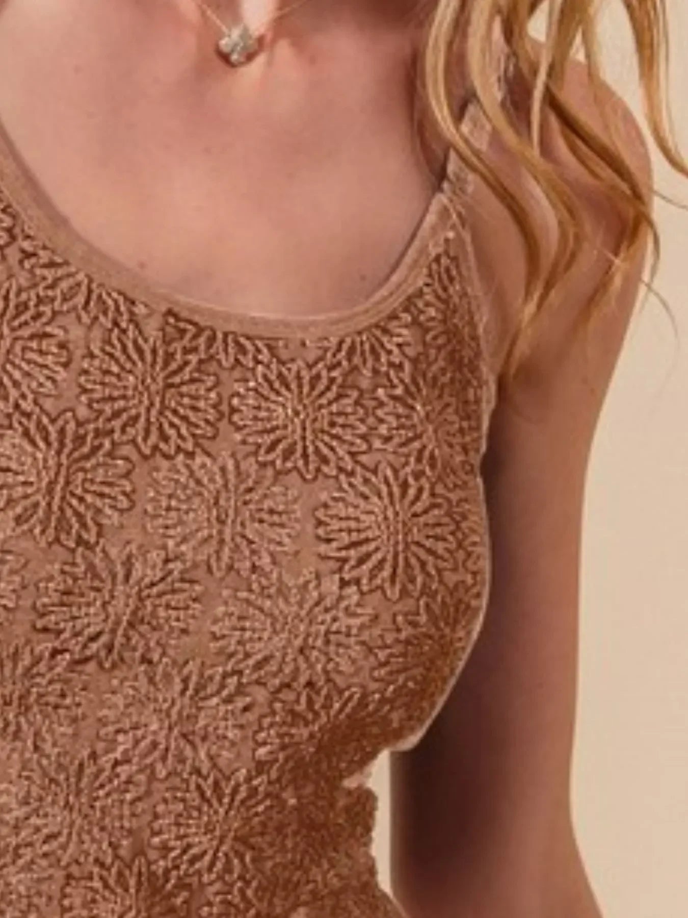 SO ME Two Tone Floral Seamless Tank Top - minbolu -